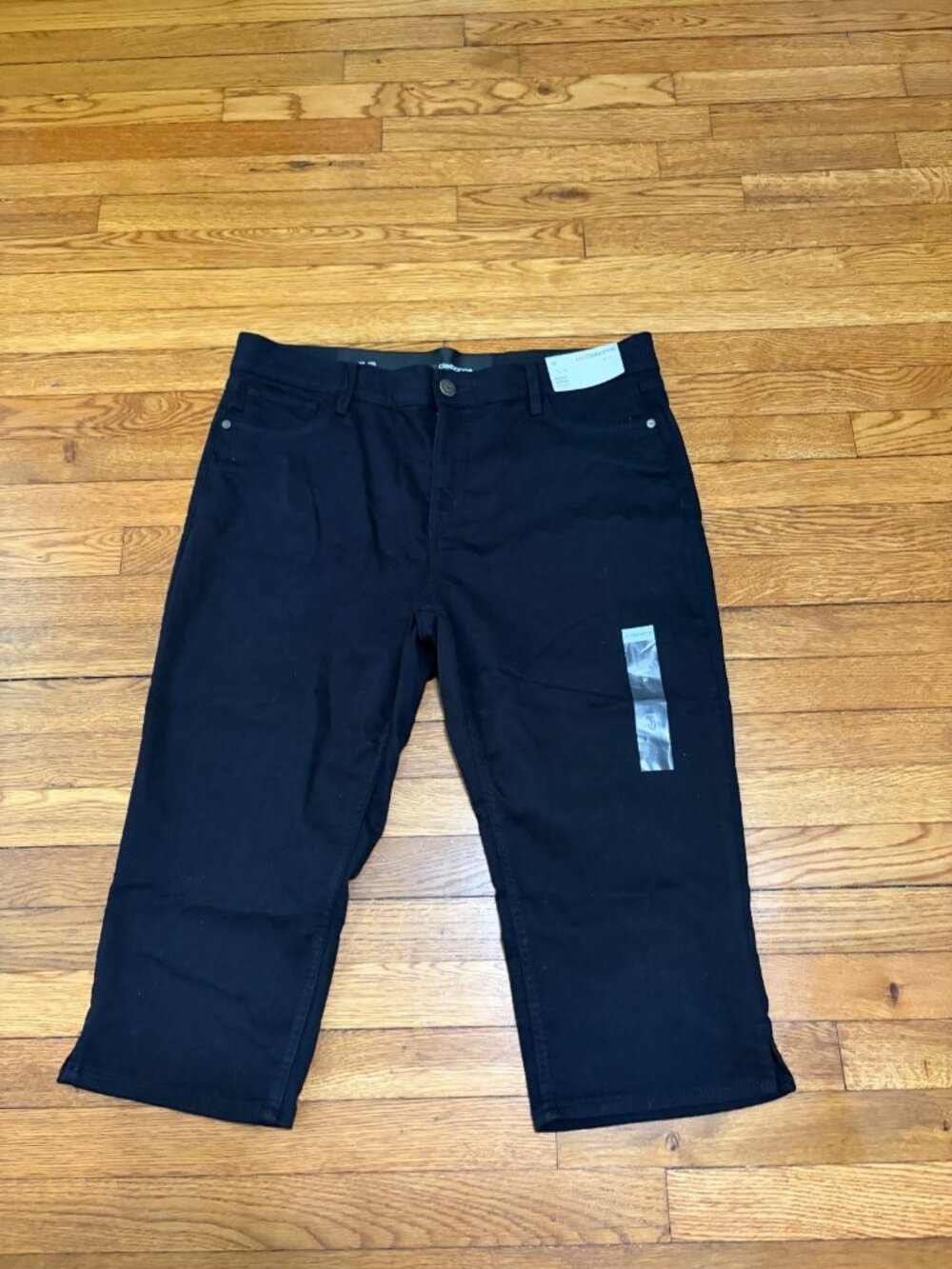 Liz Claiborne Womens Sara Crop Pants Plus Sz 18 Black Mid Rise Comfort Waist NWT